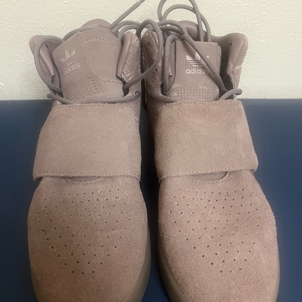 Pre owned. Used  Adidas Brown High-Top Sneakers size 8 uk size 7.5.